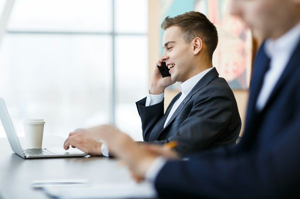 Quels sont les services offerts par un courtier à Orléans ?